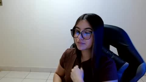 Snapshot of sahaliefox_ chatting on July 17, 2026, 10:14 pm Sahaliefox online show from July 17, 2026, 10:14 pm