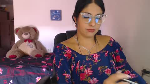 Karina online show from October 1, 2025, 7:31 pm