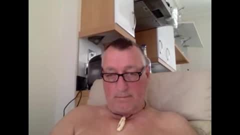 sail_naked online show from May 3, 2026, 5:41 pm