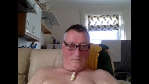 sail_naked online show from May 14, 2026, 6:15 pm
