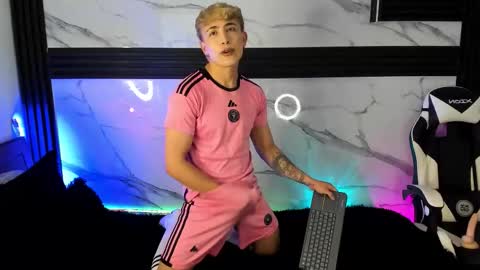 Juan online show from October 21, 2025, 5:30 am