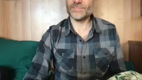 Snapshot of saint009 chatting on February 27, 2025, 11:31 am saint009 online show from February 27, 2025, 11:31 am