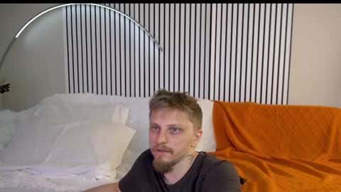 Snapshot of saint__vicious chatting on October 10, 2025, 8:08 pm saint__vicious online show from October 10, 2025, 8:08 pm