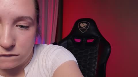 Snapshot of saint__vicious chatting on October 16, 2025, 8:43 pm saint__vicious online show from October 16, 2025, 8:43 pm