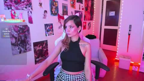 sakura_of online show from September 25, 2025, 12:31 pm