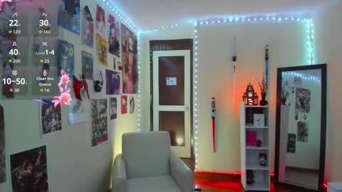sakura_of online show from October 6, 2025, 11:29 am