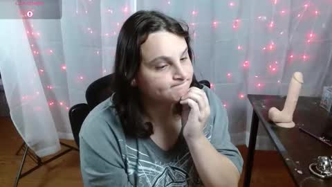 salacious_bunny online show from December 2, 2025, 2:23 pm