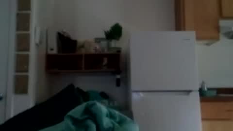 salis1981 online show from October 25, 2025, 6:02 pm