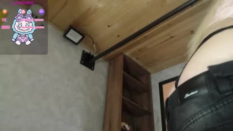  salloy  online show from October 22, 2025, 2:06 pm