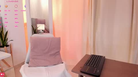 Silvia online show from February 21, 2026, 1:01 pm