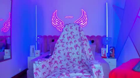 miss Sally online every night from 1am to 8am  Colombia time online show from February 25, 2026, 1:32 pm