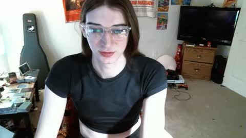 Snapshot of sallylongzzzts chatting on March 5, 2025, 8:53 pm SallyLongzzz online show from March 5, 2025, 8:53 pm