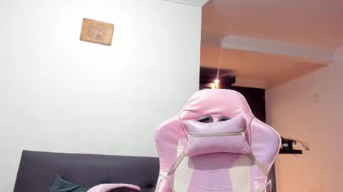 Snapshot of sallymaddoxx chatting on December 12, 2024, 3:32 am sallymaddoxx online show from December 12, 2024, 3:32 am