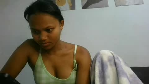Snapshot of sallywett chatting on June 15, 2026, 3:47 pm SallyWett online show from June 15, 2026, 3:47 pm