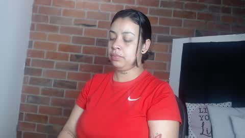 Snapshot of salome__hills chatting on January 8, 2025, 12:37 pm online show from January 8, 2025, 12:37 pm