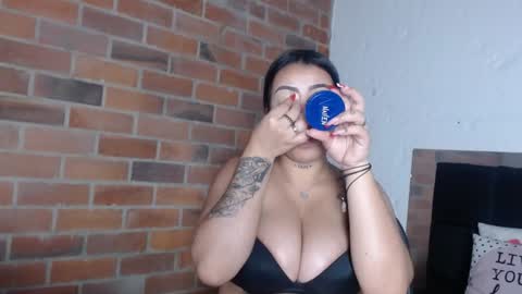 Snapshot of salome__hills chatting on February 5, 2025, 5:41 am online show from February 5, 2025, 5:41 am