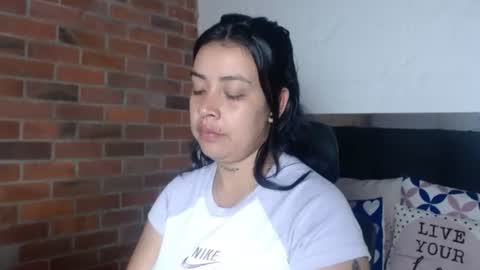 Snapshot of salome__hills chatting on June 11, 2026, 12:32 am online show from June 11, 2026, 12:32 am