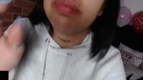 Snapshot of salome__palmer chatting on February 14, 2025, 6:02 am online show from February 14, 2025, 6:02 am