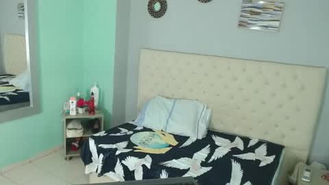 Snapshot of salome_aguilar chatting on September 27, 2025, 12:32 pm Isabel online show from September 27, 2025, 12:32 pm