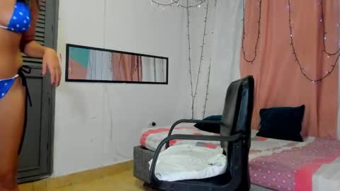 Snapshot of salome_domi chatting on December 4, 2024, 1:09 pm salome online show from December 4, 2024, 1:09 pm