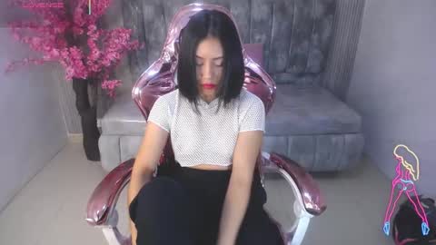 Salome  online show from October 8, 2025, 1:20 pm