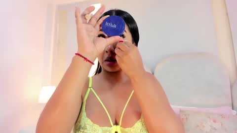   online show from October 17, 2025, 9:39 pm