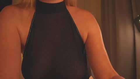 IsaBella-  online show from May 16, 2026, 8:18 pm