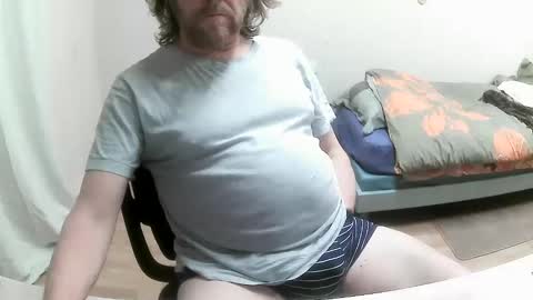 Snapshot of saltimbanquier chatting on February 7, 2025, 2:37 pm Saltimbanquier Salt ou Banquier online show from February 7, 2025, 2:37 pm