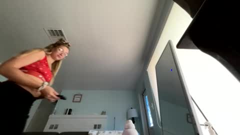 Salty Captain 69  Hat Girl 69 online show from December 2, 2025, 4:02 pm