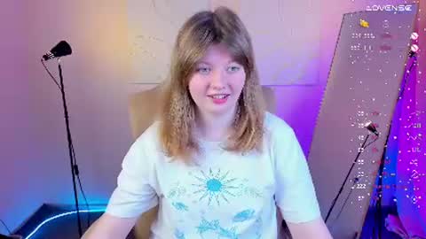 Snapshot of salut_love chatting on February 21, 2025, 2:38 pm Ruby online show from February 21, 2025, 2:38 pm