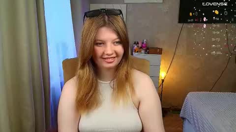 Snapshot of salut_love chatting on October 12, 2025, 12:37 pm Ruby online show from October 12, 2025, 12:37 pm