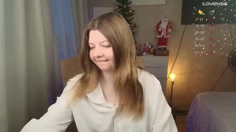 Snapshot of salut_love chatting on December 21, 2025, 12:34 pm Ruby online show from December 21, 2025, 12:34 pm