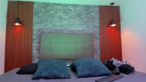 Sam Clark online show from October 23, 2025, 3:50 am