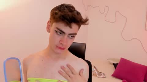 Sam Clark online show from November 11, 2025, 3:50 am