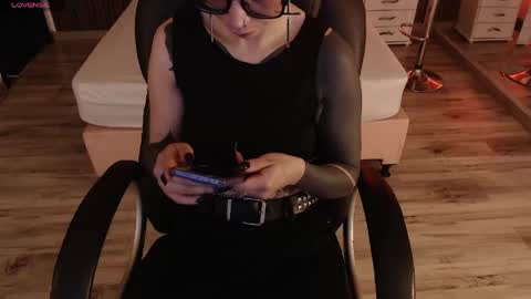 SAM MANSON online show from April 18, 2026, 7:07 pm