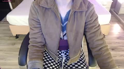 SAM MANSON online show from June 1, 2026, 12:18 pm