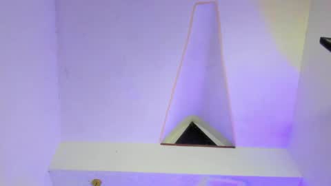 samaelandlilitt online show from December 19, 2025, 8:54 am