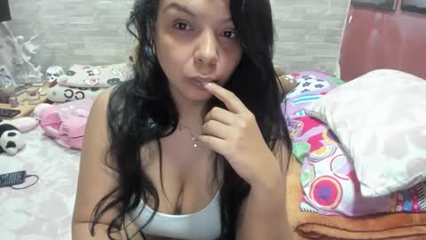 samanta1013 online show from February 13, 2026, 9:27 am