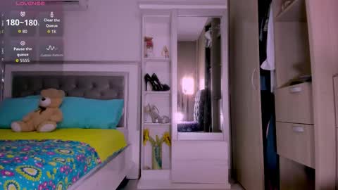 carolina online show from October 22, 2025, 2:34 am