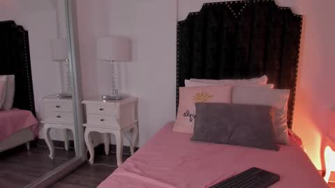  samanta  online show from November 27, 2025, 3:30 am