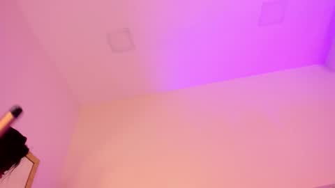 SAMANTA  online show from January 7, 2026, 3:31 am