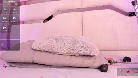 Samantha Beckham online show from February 28, 2025, 7:25 pm