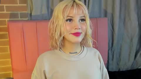 samantha_browwnn online show from February 6, 2026, 7:39 pm