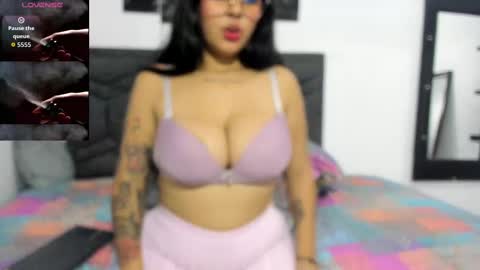 samantha cherry  online show from September 26, 2025, 1:31 am