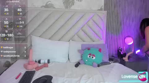 Samantha  online show from February 8, 2025, 8:09 am