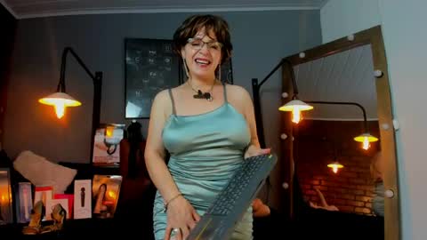 Sam online show from April 18, 2026, 2:26 am