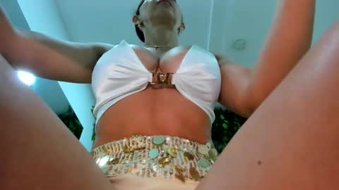 samantha_milfs online show from November 25, 2025, 11:21 am