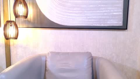 Mari  online show from September 28, 2025, 7:08 pm