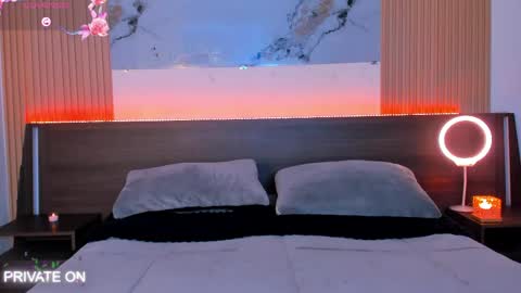 samantha_moons online show from May 1, 2026, 12:37 am