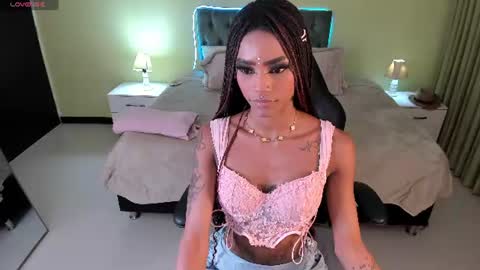 Snapshot of samantha_spike chatting on June 17, 2026, 1:30 am Samantha online show from June 17, 2026, 1:30 am